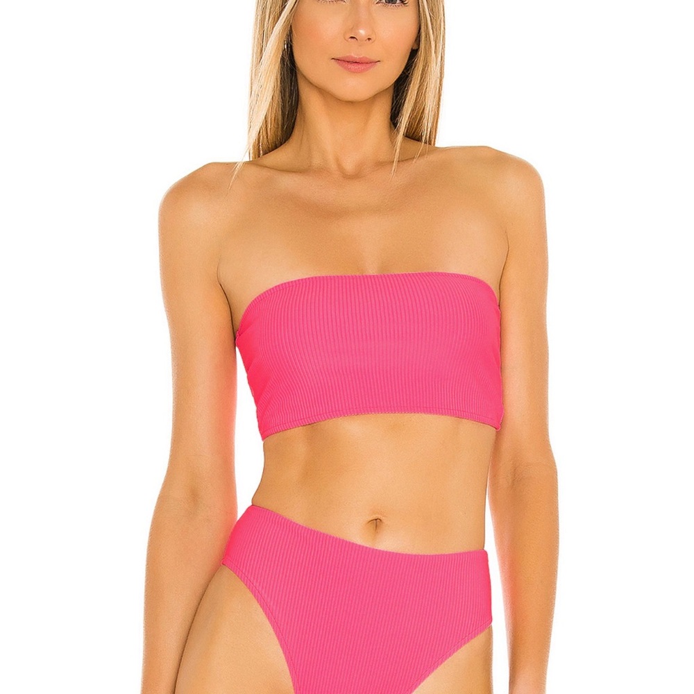 Frankie’s Bikinis Jenna Top Pink Medium